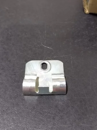 Клипсы к плинтусу MDF Bonkeel (50шт) в Оренбурге