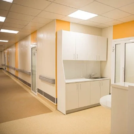 Коннелюрный односоставной плинтус Bonkeel Prof Серый (95х2700мм) в Оренбурге