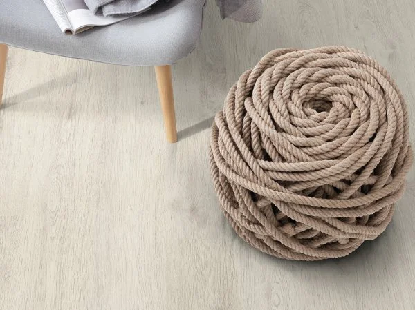 Ламинат Egger PRO 8/33 4V Дуб Кортина белый EPL034 в Оренбурге