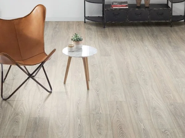 Ламинат Egger PRO 8/33 4V Дуб Бардолино серый EPL036 в Оренбурге