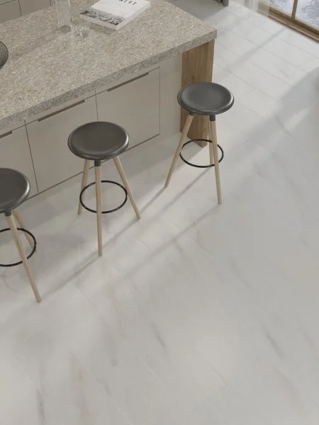 Ламинат Egger PRO 8/33 4V Large Aqua+ Мрамор Леванто белый EPL245 в Оренбурге