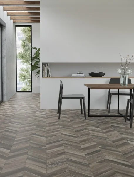 Ламинат Egger PRO 8/33 4V Large Дуб Кестинкорт Шоколад левая EPL240F4CL в Оренбурге